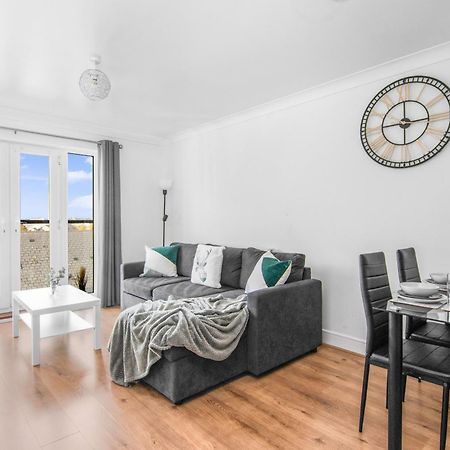 Onsitestays - Cosy 2-Bedroom Apartment With Free Parking, Wi-Fi & London Links Northfleet Ngoại thất bức ảnh