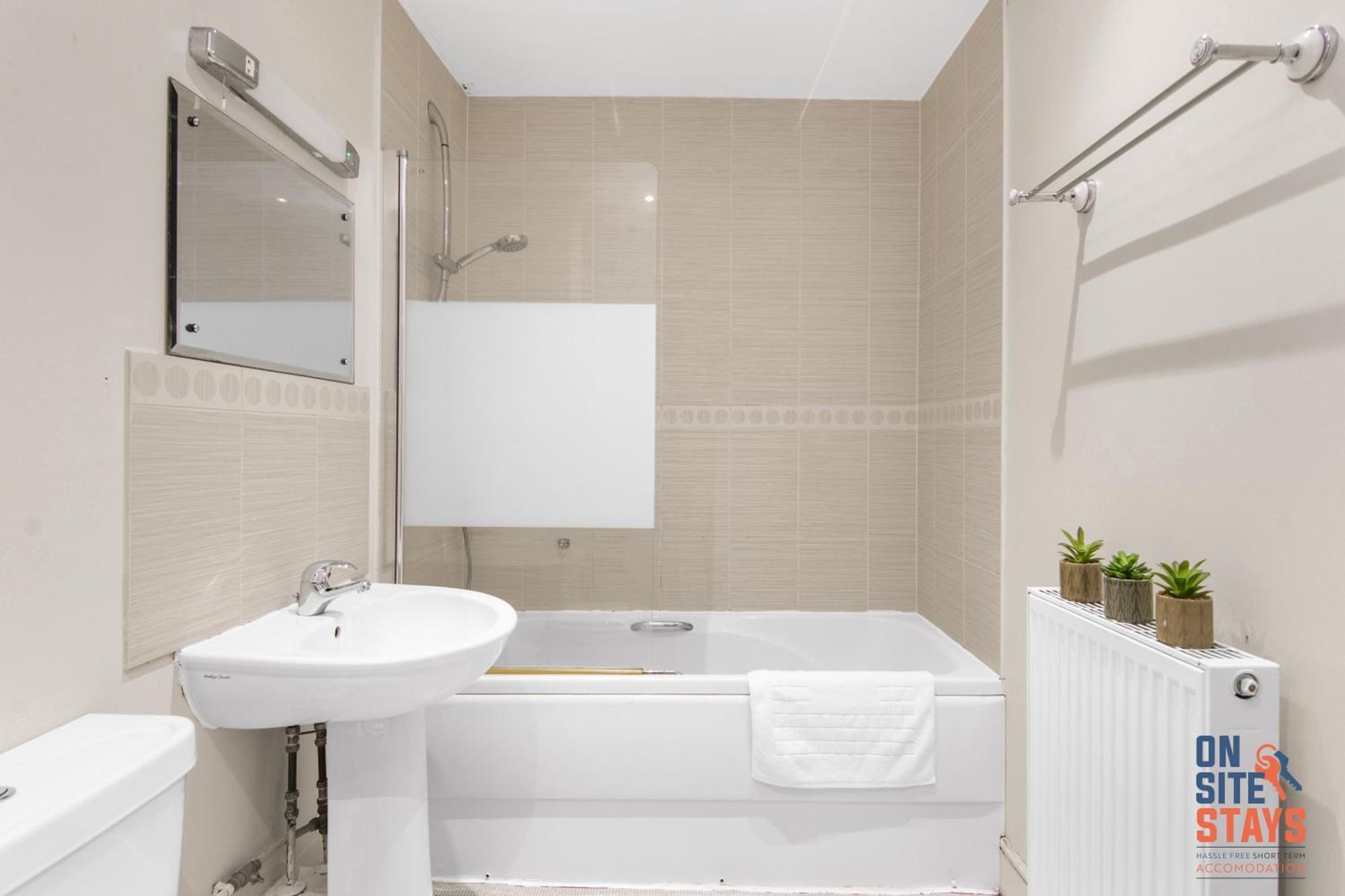 Onsitestays - Cosy 2-Bedroom Apartment With Free Parking, Wi-Fi & London Links Northfleet Ngoại thất bức ảnh